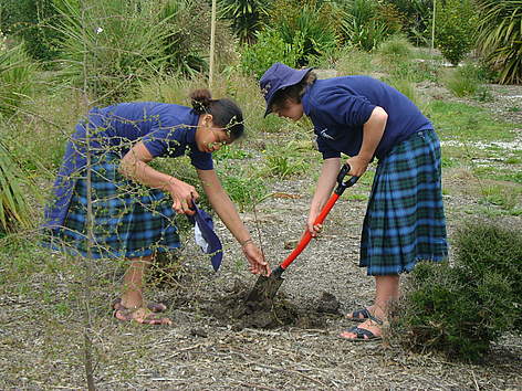 Betty and Aroha work together in Salisbury School's Native Garden, which has proved a wondered ... / ©: Daniel Haynes / ©: Daniel Haynes